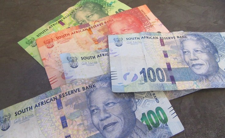 South Africa’s Rand Hits New Low After Raising Interest Rates to 14-Year High